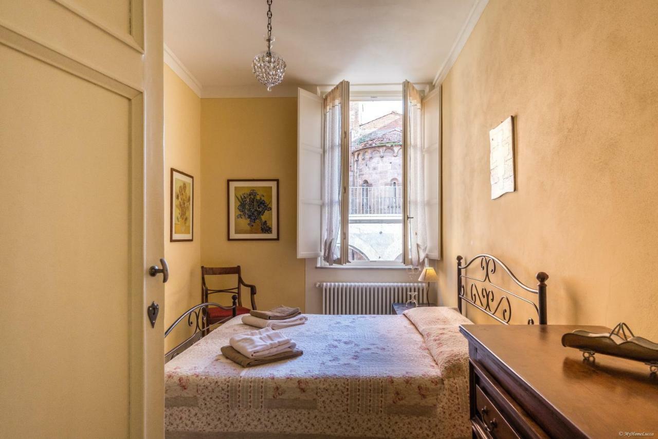La Delizia Central Apartment Lucca Bagian luar foto