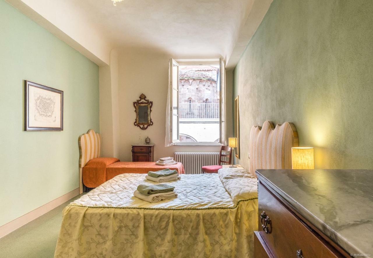 La Delizia Central Apartment Lucca Bagian luar foto